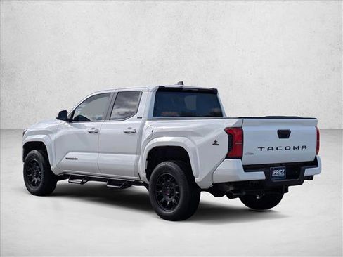 Used 2025 Toyota Tacoma SR5 image 7