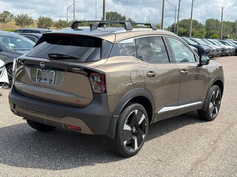 New 2026 Nissan Kicks SR FWD image 3