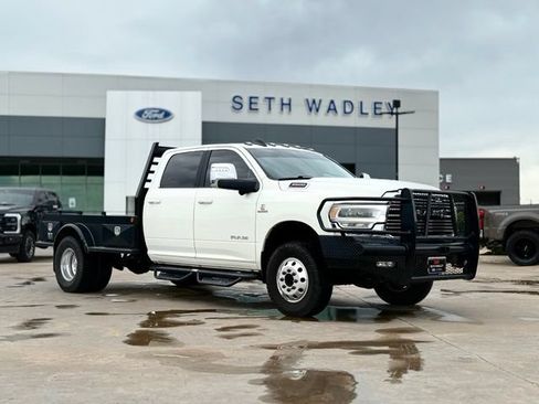Used 2024 RAM 3500 Laramie AWD/4WD image 1