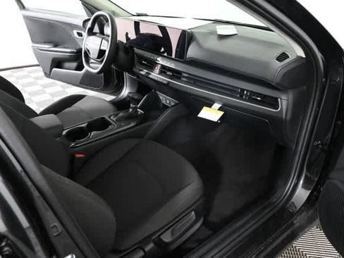 New 2026 Kia K4 LXS FWD image 9