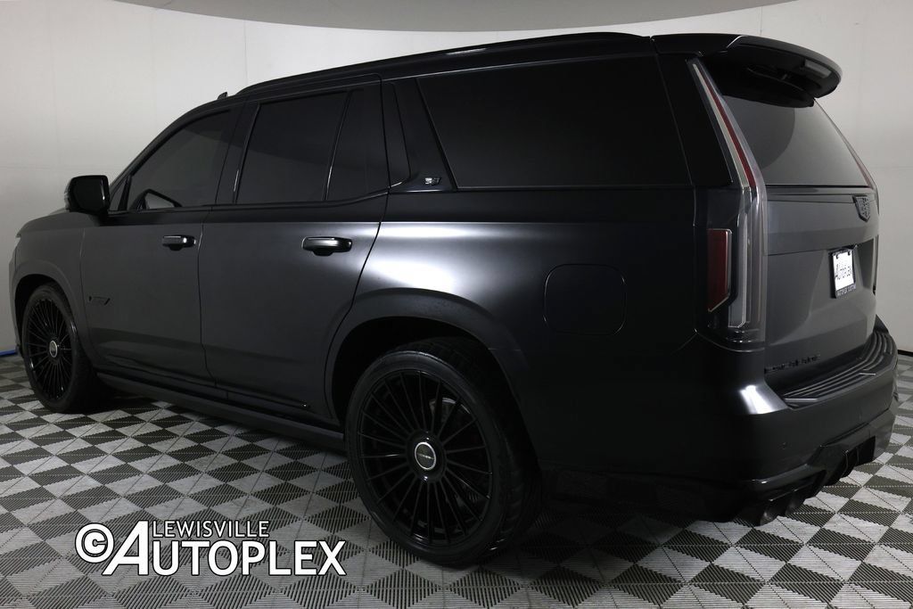 Used 2024 Cadillac Escalade V w/ LPO, ONYX Package AWD/4WD image 7