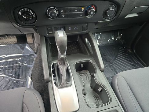 Used 2024 Nissan Frontier S w/ Technology Package image 16