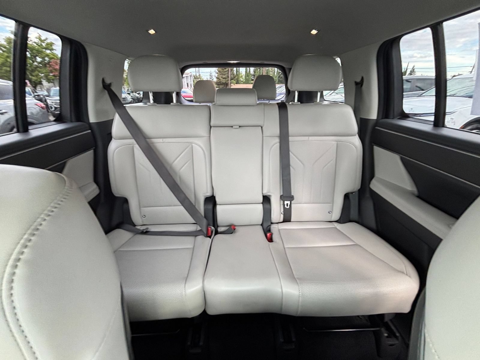 Used 2025 Hyundai Santa Fe SEL AWD/4WD image 41
