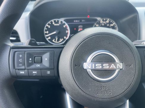 Used 2023 Nissan Rogue SV AWD/4WD image 32