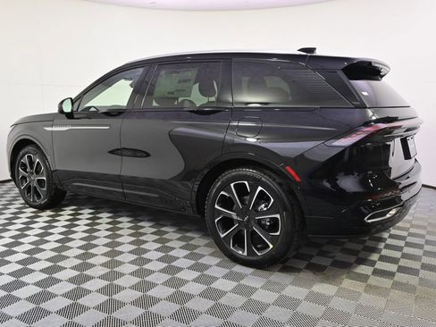 New 2026 Lincoln Nautilus Reserve image 3