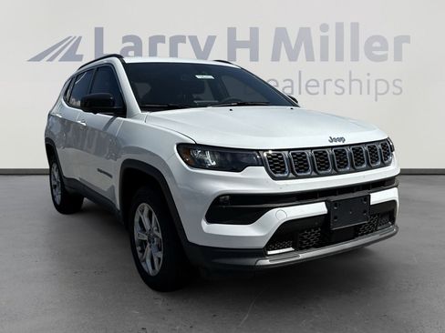 New 2025 Jeep Compass Latitude w/ Convenience Group image 2