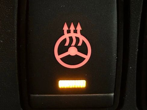 Used 2022 Nissan Frontier PRO-4X w/ Pro-4X Premium Package image 8