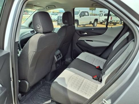 Used 2024 Chevrolet Equinox LS w/ LS Convenience Package FWD image 18