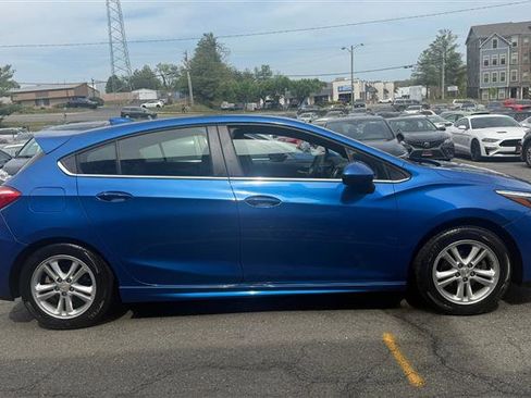 Used 2017 Chevrolet Cruze LT w/ Convenience Package image 7