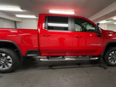 Certified 2023 Chevrolet Silverado 2500 LT AWD/4WD image 9