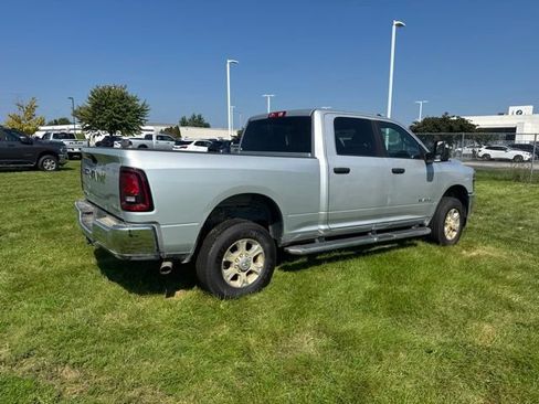 Used 2026 RAM 2500 Big Horn AWD/4WD image 3