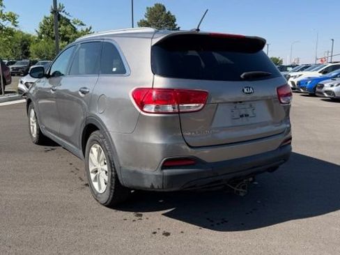 Used 2016 Kia Sorento LX AWD/4WD image 3