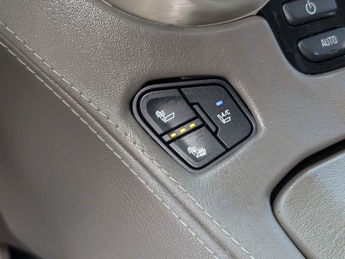 Used 2015 GMC Yukon Denali w/ Premium Package RWD image 30