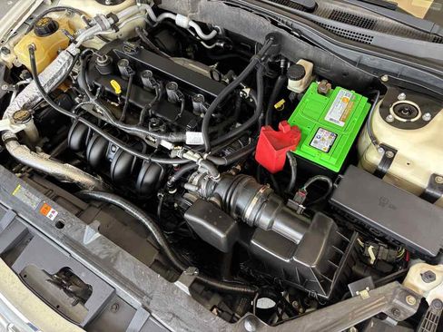 Used 2010 Ford Fusion SE FWD image 29