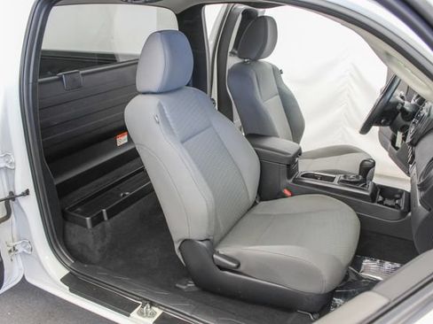 Used 2022 Toyota Tacoma SR AWD/4WD image 19
