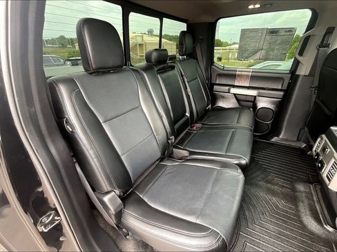 Used 2017 Ford F250 Lariat w/ Lariat Ultimate Package AWD/4WD image 23