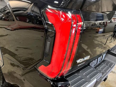 Used 2023 Toyota Tundra Limited image 27