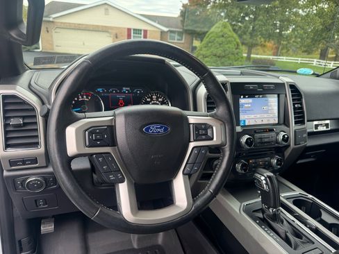 Used 2017 Ford F150 Lariat w/ Equipment Group 502A Luxury image 15