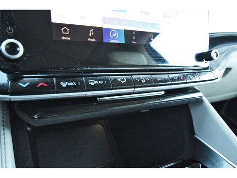 Used 2023 Jeep Wagoneer 4WD w/ Premium Group I image 28