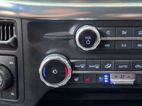 Used 2022 Ford F150 Lariat w/ Equipment Group 502A High AWD/4WD image 17