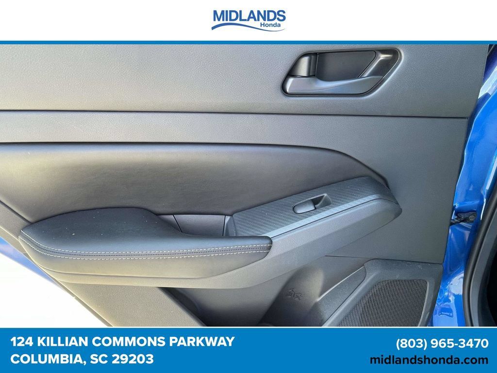 Used 2025 Nissan Altima 2.5 SV FWD image 12