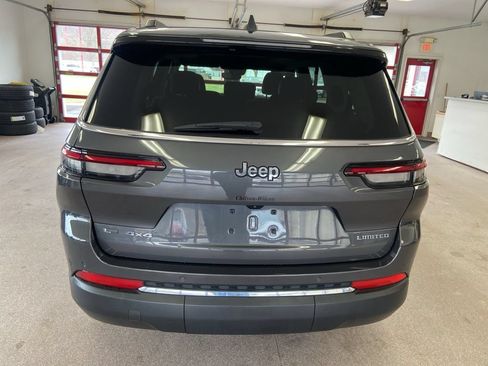 Certified 2023 Jeep Grand Cherokee L Limited AWD/4WD image 11