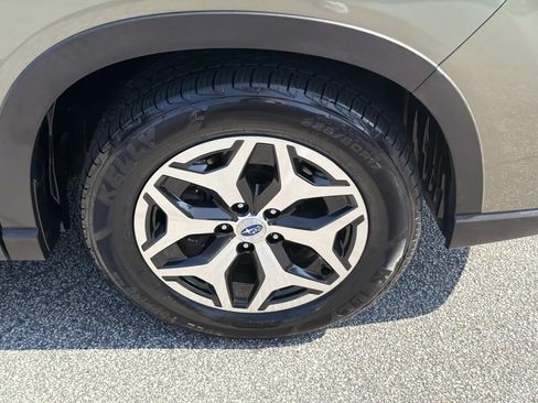 Used 2020 Subaru Forester Premium w/ Popular Package #1 AWD/4WD image 12