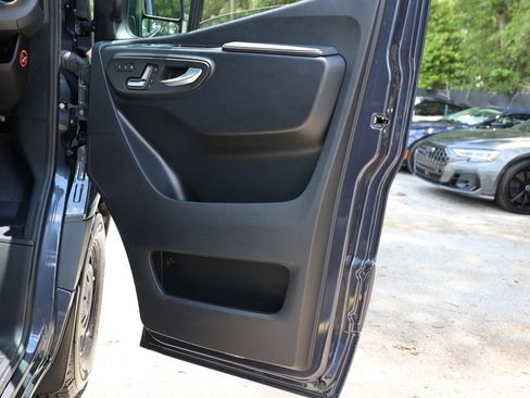 Used 2025 Mercedes-Benz Sprinter 2500 image 41
