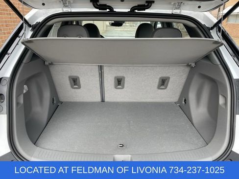 Used 2023 Chevrolet Bolt EUV Premier image 24