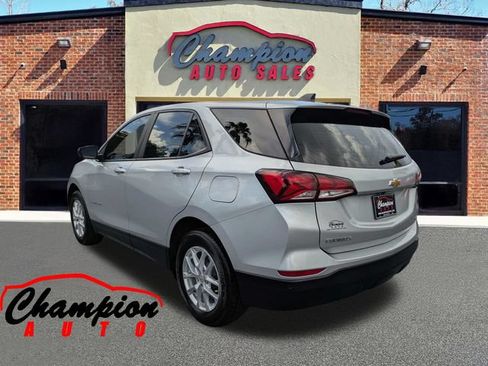 Used 2022 Chevrolet Equinox LS AWD/4WD image 7