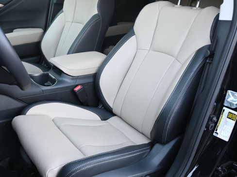 Certified 2025 Subaru Outback Limited image 16