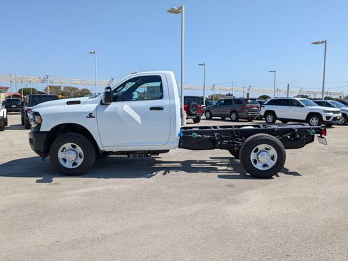 New 2024 RAM 3500 Tradesman image 6