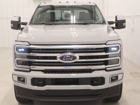 New 2026 Ford F350 Platinum w/ Platinum Plus Package image 3