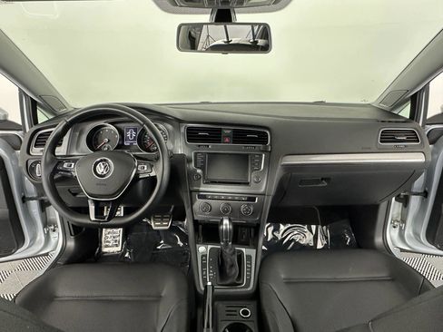 Used 2017 Volkswagen Golf Alltrack SE image 36