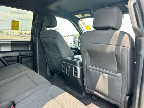 Used 2016 Ford F150 XLT w/ Equipment Group 302A Luxury AWD/4WD image 17