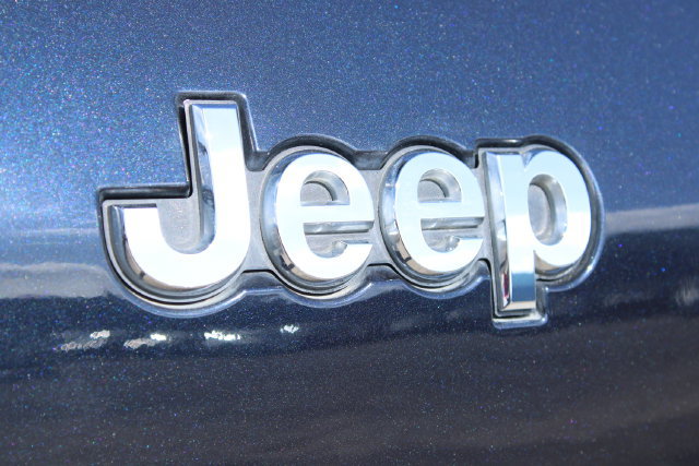 Used 2023 Jeep Grand Cherokee L Limited RWD image 7