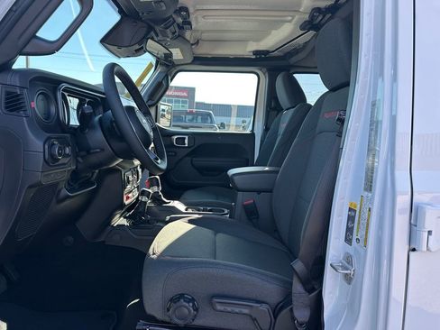 New 2026 Jeep Wrangler Unlimited Rubicon AWD/4WD image 17