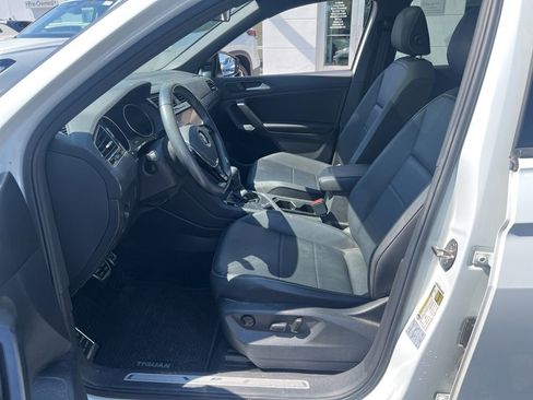 Used 2021 Volkswagen Tiguan SE R-Line AWD/4WD image 11