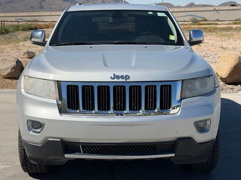 Used 2012 Jeep Grand Cherokee Limited w/ Luxury Group II image 4