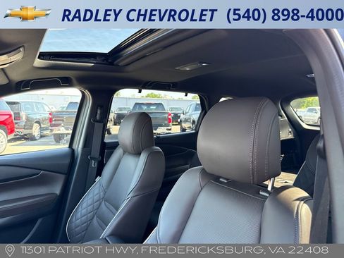 Used 2022 MAZDA CX-9 Signature AWD/4WD image 2