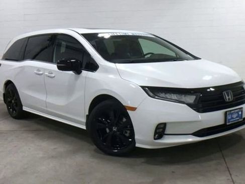 Used 2023 Honda Odyssey Sport image 5