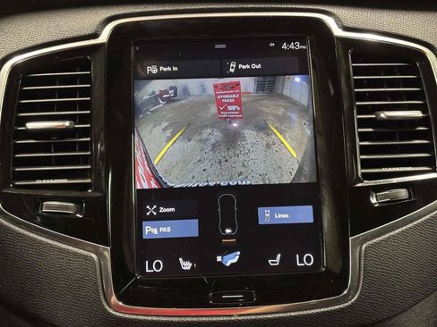 Used 2016 Volvo XC90 T6 Momentum w/ Momentum Plus Package AWD/4WD image 31