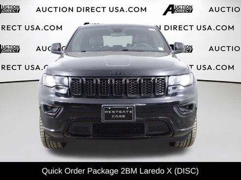 Used 2021 Jeep Grand Cherokee Laredo AWD/4WD image 3