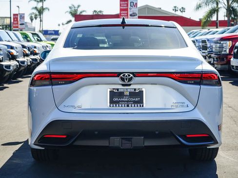 Used 2023 Toyota Mirai w/ Toyota Teammate Package image 5