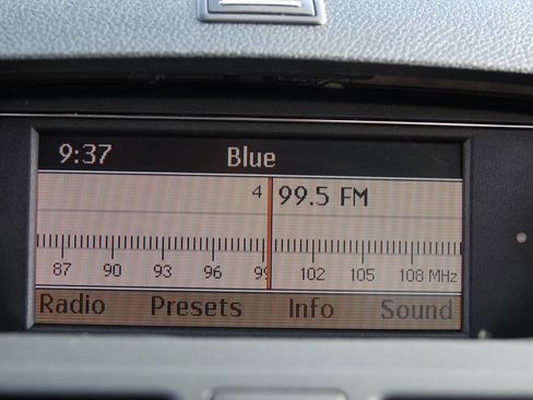 Used 2010 Mercedes-Benz C 300 Sedan image 74