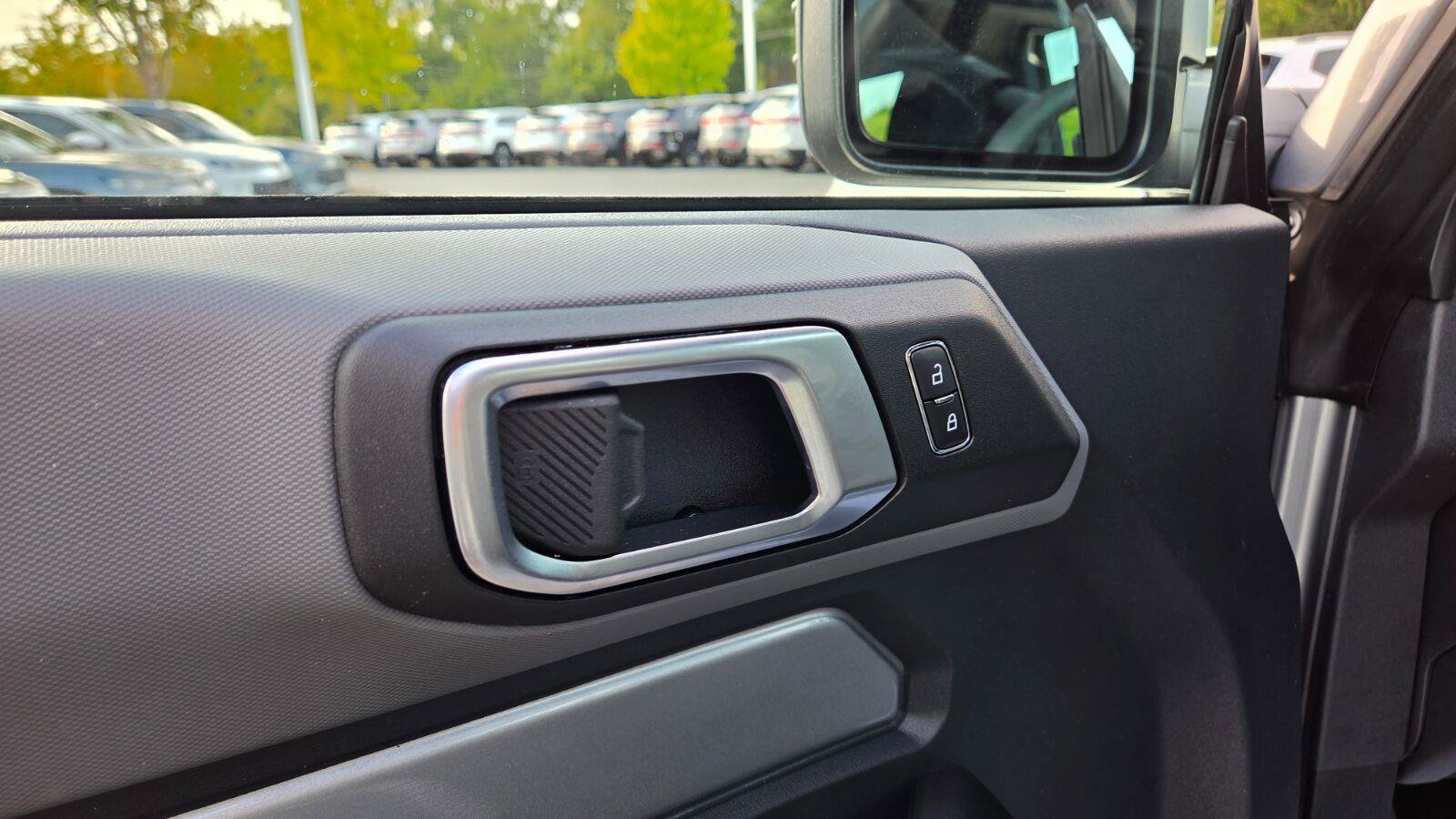 Used 2023 Ford Bronco 2-Door AWD/4WD image 21