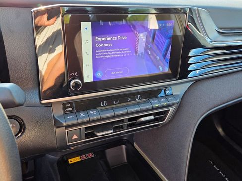 Used 2025 Toyota Camry LE image 20