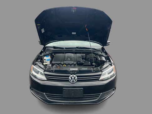 Used 2013 Volkswagen Jetta SE FWD image 13
