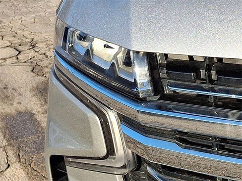 Certified 2024 Chevrolet Suburban LT image 10