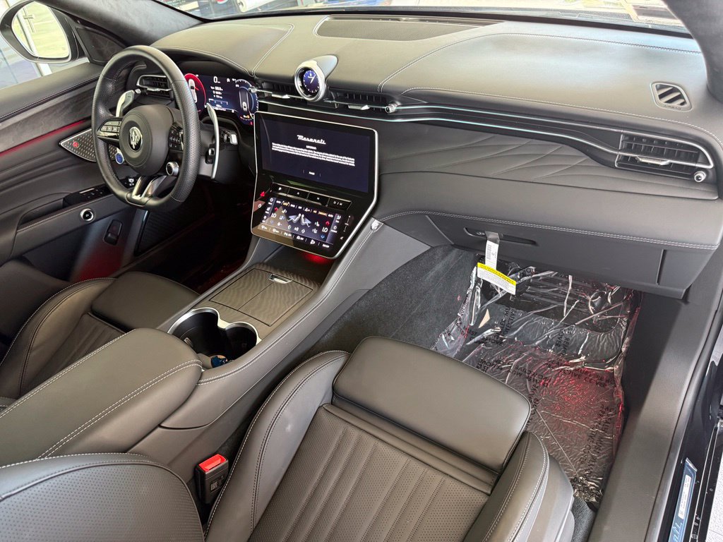 Used 2025 Maserati Grecale Modena AWD/4WD image 14